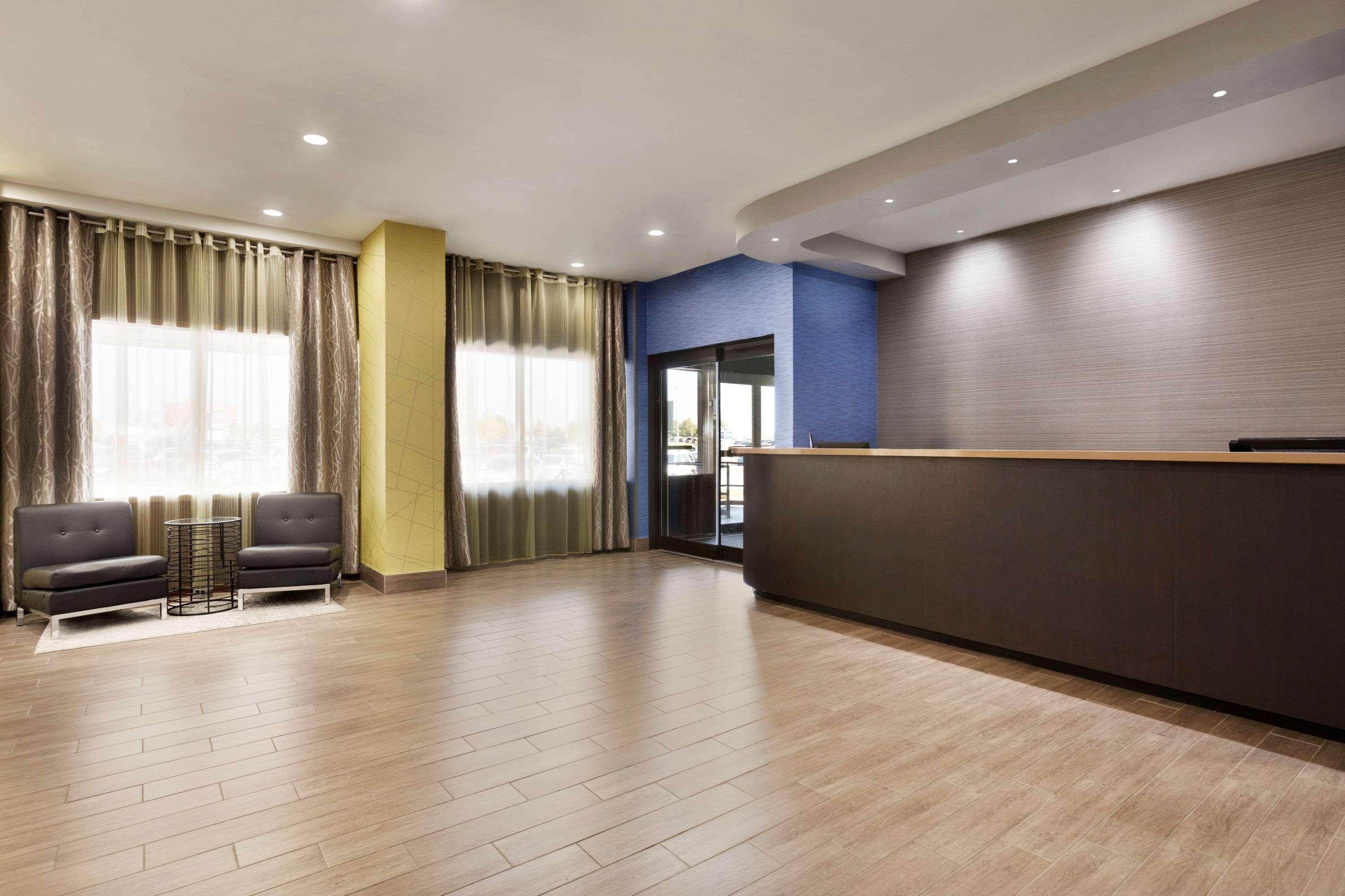 Travelodge By Wyndham Toronto East Exterior foto